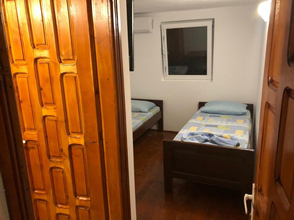 Pension Amira Костинешти Экстерьер фото