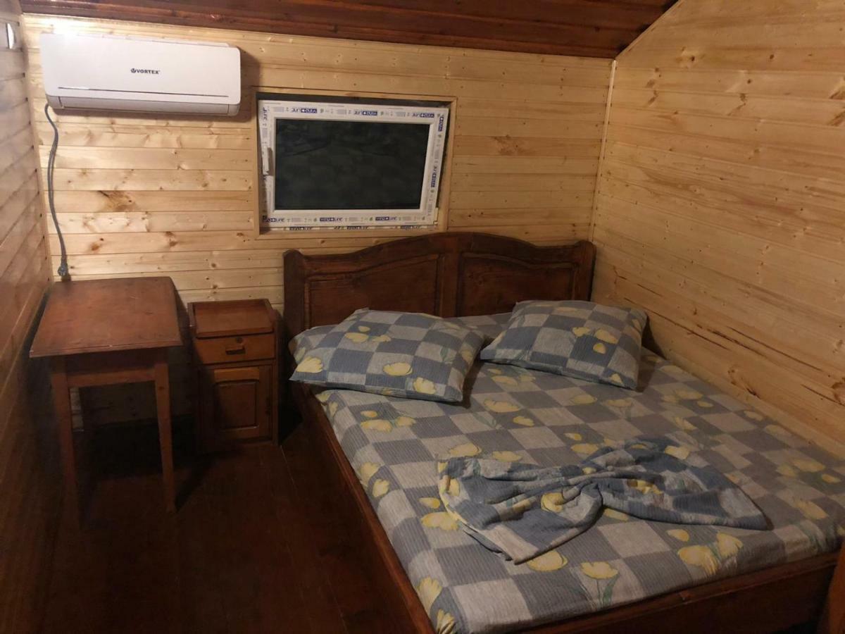 Pension Amira Костинешти Экстерьер фото