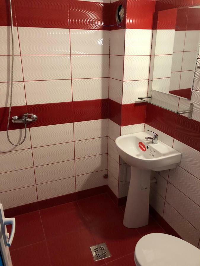 Pension Amira Костинешти Экстерьер фото