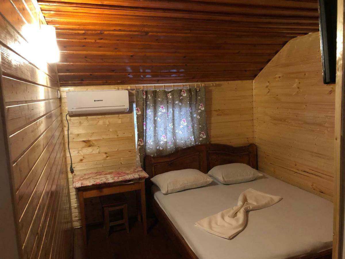 Pension Amira Костинешти Экстерьер фото